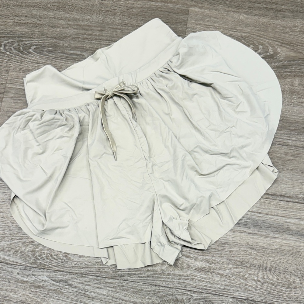 Gold Hinge Go With the Flow Shorts Small